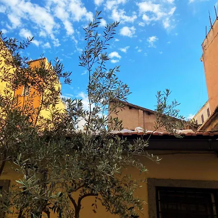 Vatican Modern Designer Loft Daire Roma