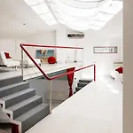 Vatican Modern Designer Loft Appartement